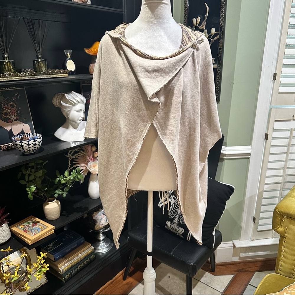 Vans Beige Knit Hooded Sweater Poncho– Size Medium